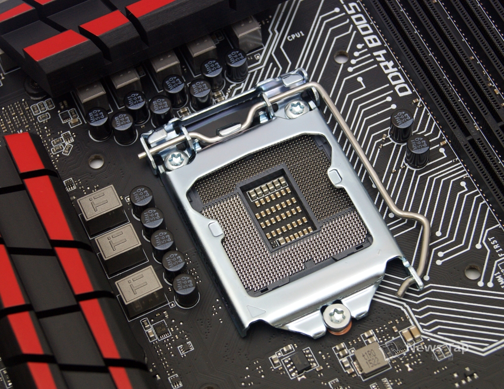 인텔 6세대 프로세서는 LGA1151 소켓을 사용하기 때문에 기존 9시리즈 메인보드와는 호환되지 않는다