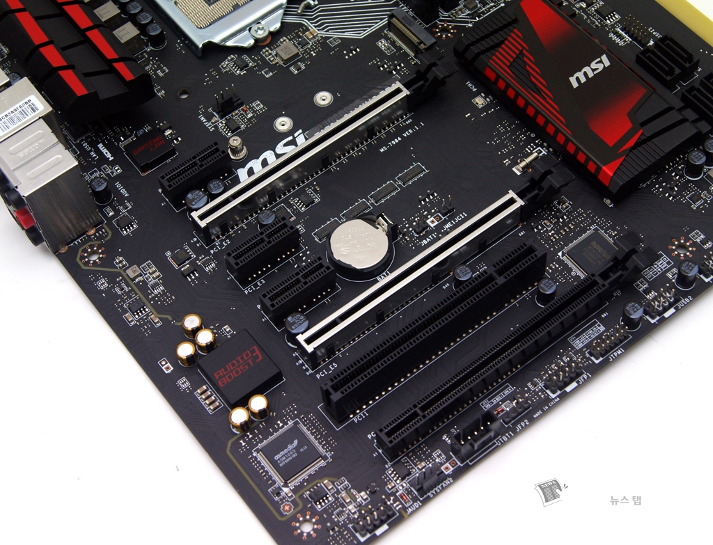 인텔 6세대 프로세서는 LGA1151 소켓을 사용하기 때문에 기존 9시리즈 메인보드와는 호환되지 않는다