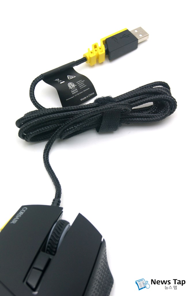 1.8m 섬유 재질의 케이블을 사용했다.