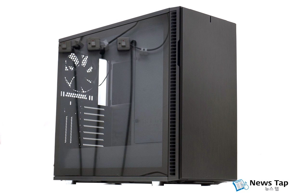 건메탈 컬러로 더욱 세련된 ‘Fractal Design Define R6 강화유리 Gunmetal’