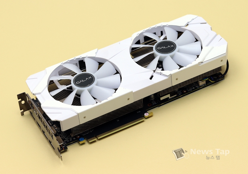 화이트 감성으로 대중을 사로잡다 'GALAX 지포스 RTX 2070 SUPER EX