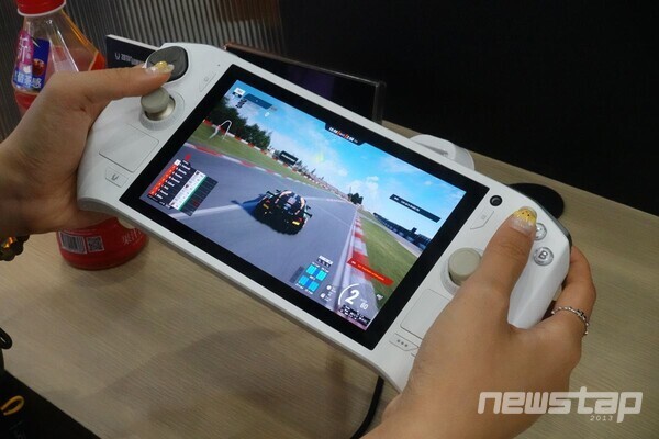 조텍 'ZONE White Edition' 프로토타입