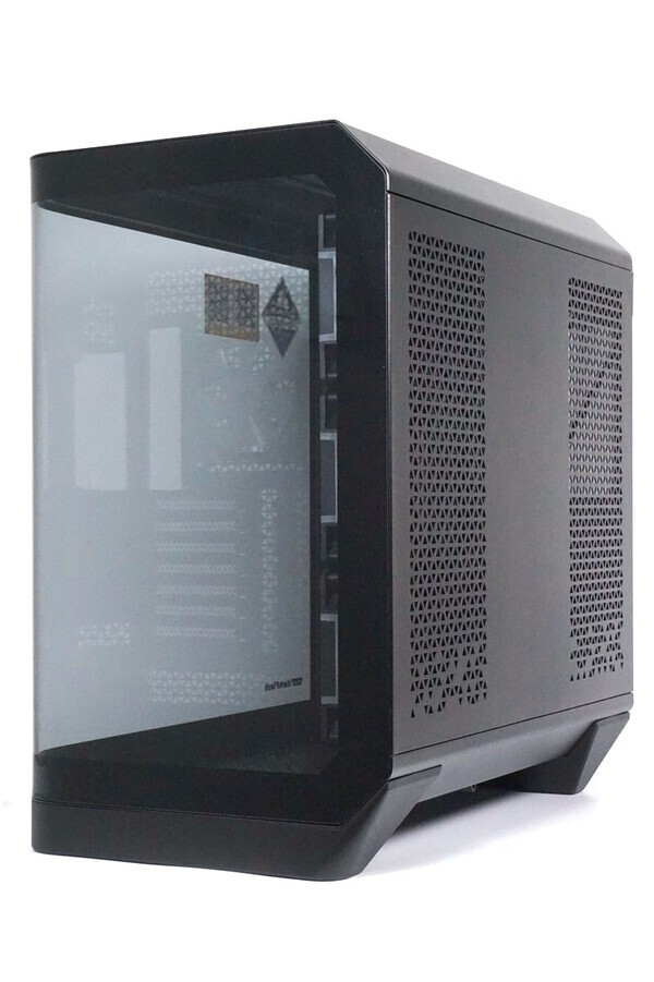 데스크테리어의 새로운 정점 ‘darkFlash DY570 ARGB BTF’