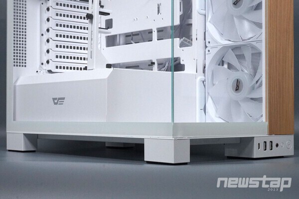 높이감 있는 받침대가 있어 공기 흐름이 원활하게 이루어진다.