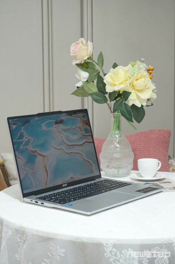 에이서 Aspire Lite 16(AL16-52P-337C)