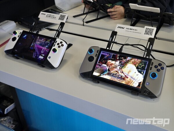 왼쪽부터 클로 8 AI+ 폴라 템페스트 에디션, 클로 8 AI+