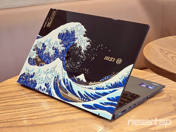 MSI 프레스티지 13 AI+ 우키요에 에디션 A2VMG-U9 2.8K OLED WIN11