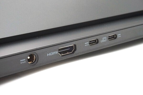 후면부 I/O 포트