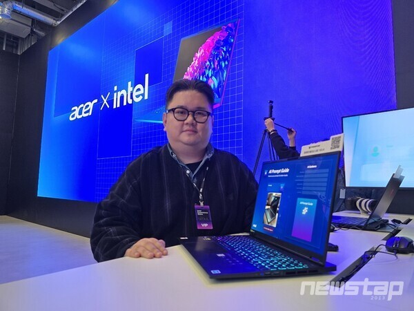 프레데터 헬리오스 네오 16S AI를 소개하는 에이서 코리아 김홍철 부장